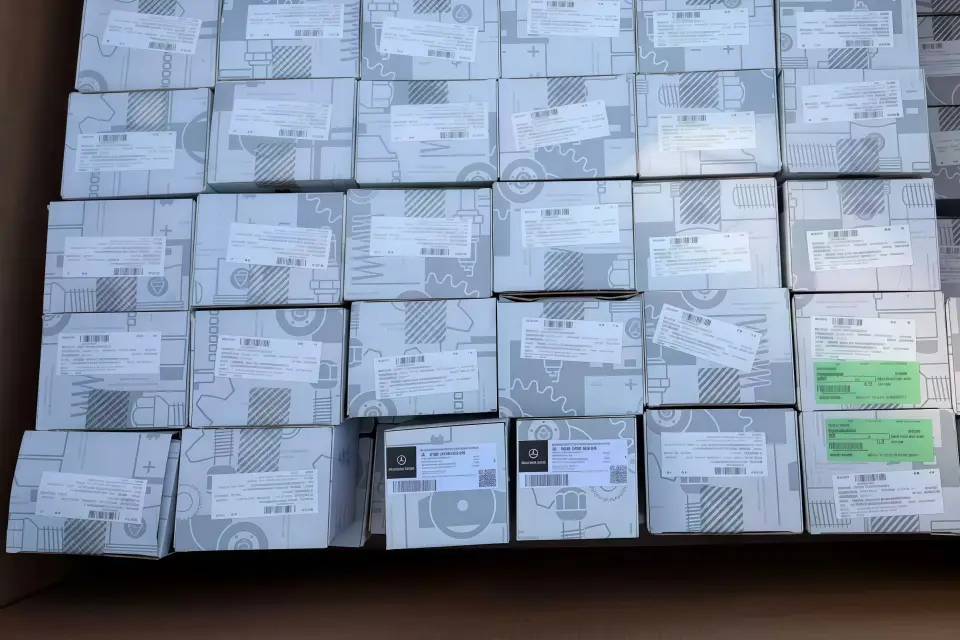 Погрузка и экспорт автозапчастей